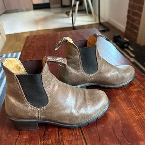Light brown heeled Blundstone boots